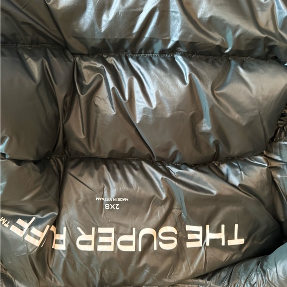 High shine green Super Puff Aritzia puffer 2XS - Picture 6 of 11